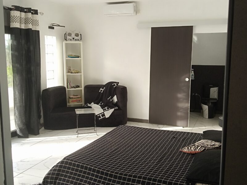Studio avec vue imprenable sur la brousse