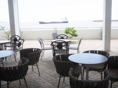 Appartement de luxe avec vue sur mer et piscine